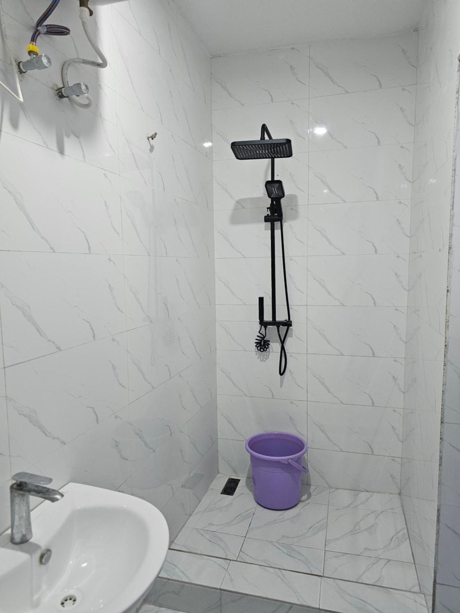 Vhs Vinchee Suites Лагос Экстерьер фото